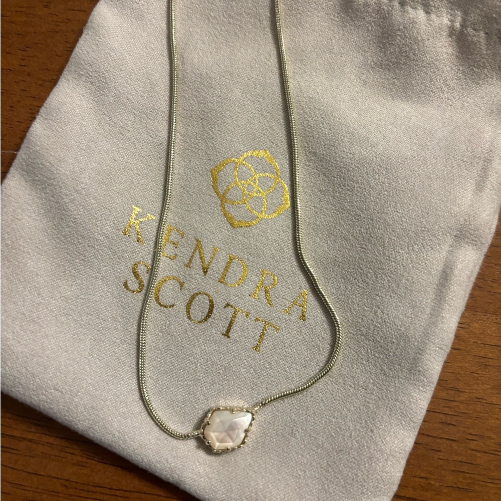 Kendra Scott Tess Necklace